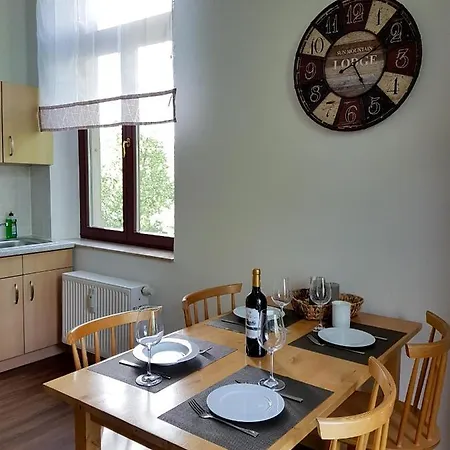 Apartment Stilvolle 1-raum-wohnung Zentral, Ruhig Gelegen *