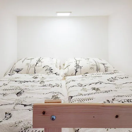 Stilvolle 1-raum-wohnung Zentral, Ruhig Gelegen Apartment