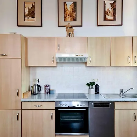 Stilvolle 1-raum-wohnung Zentral, Ruhig Gelegen