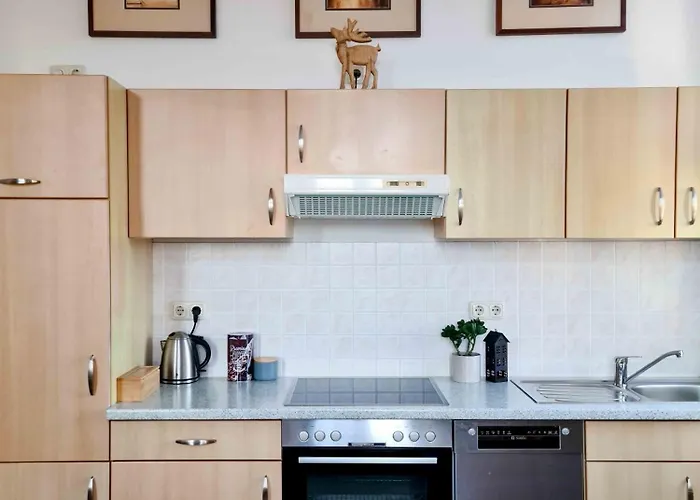 Stilvolle 1-raum-wohnung Zentral, Ruhig Gelegen