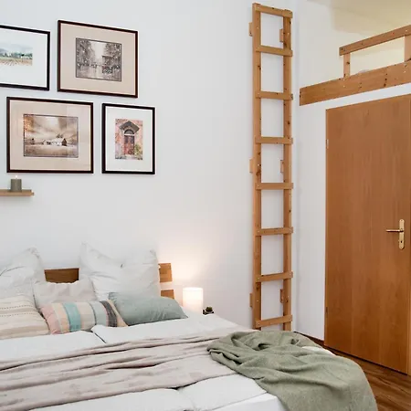 Apartment Stilvolle 1-raum-wohnung Zentral, Ruhig Gelegen *